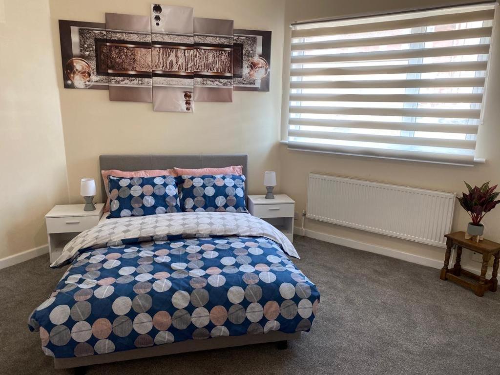Excellent And Amazing Apartment With Private Parking Gillingham (Kent) Exterior photo